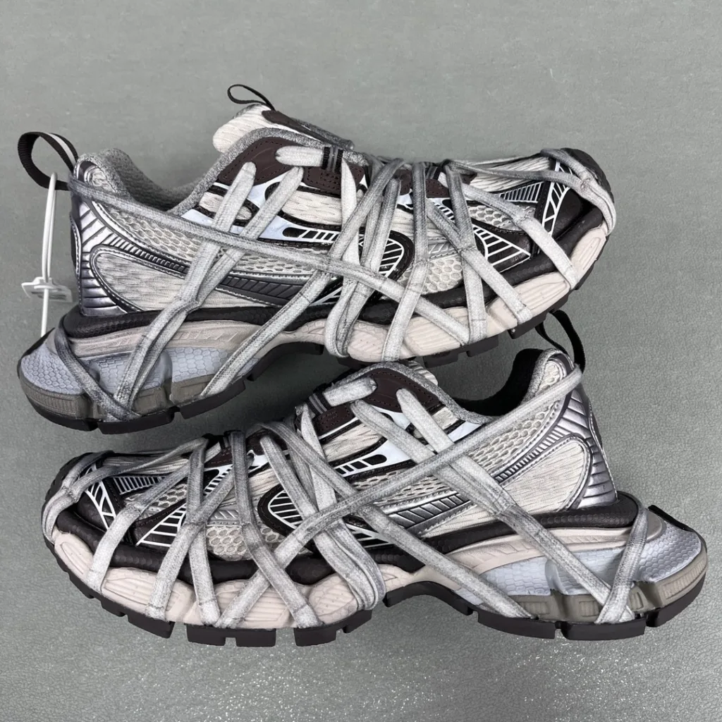 New Paris 3XL Spider-Man Mesh Breathable Walkway Retro Height Increasing Old Dirty Shoes Dad Shoes Couple - Image 10